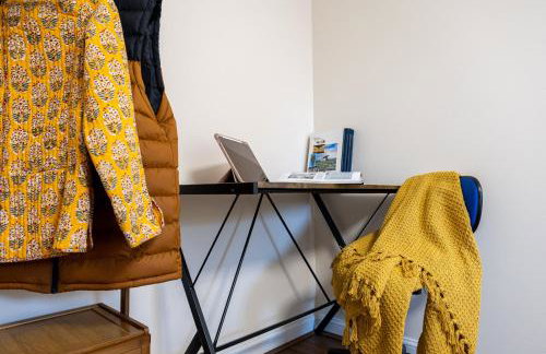 Casa Lana - Spacious and Stylish 4-Bed Home Near Gatwick with Free Parking - Foto 46