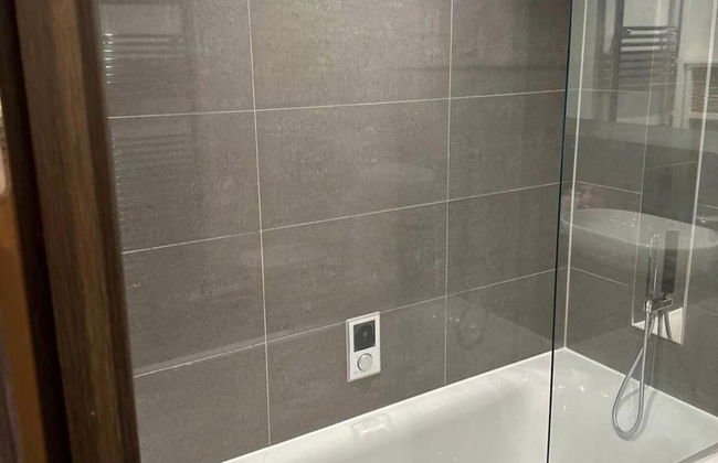 1 Bed Apartment Sleeps 2 - Free Parking - - Foto 3