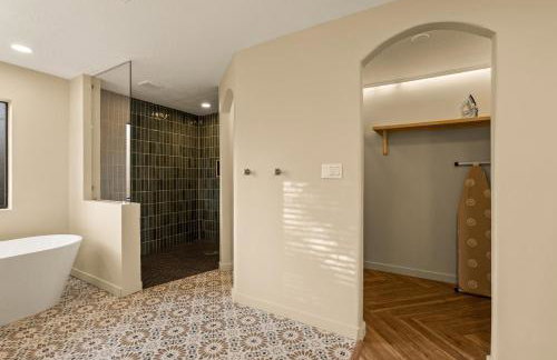 Luxury 5BR Cottonwood Retreat with Pool and Panoramic Views - Foto 50