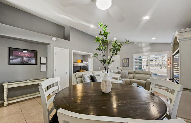 Kimberly Surprise - Photo 31