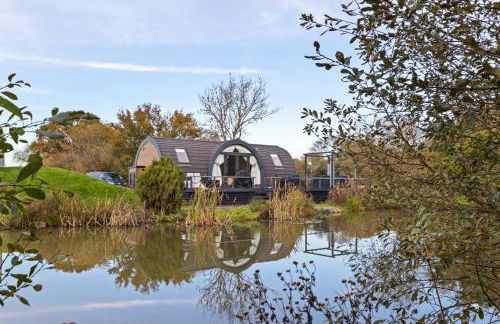 Nestledstays- The Lake House - Foto 42