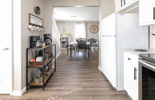 Serene Corner Cottage with Hot Tub home - Foto 9