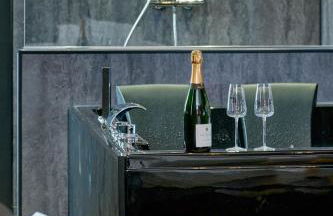 Suite romantique avec Balneo et jeux coquins - Foto 13