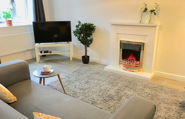 Eastleigh House near Airport - Foto 1