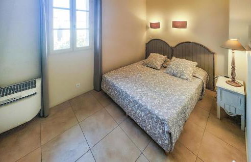 2 Bedroom Lovely Home In Stlaurent-De-La-Cabr - Foto 11