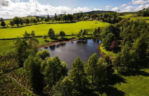 Spacious & Stylish StoneHous Cottage - Photo 14