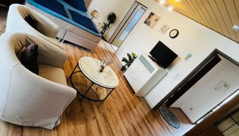 Private Studio Apartment with Balcony in Dortmund-Brackel - Foto 4