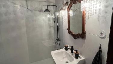 Vila Adelaide - Foto 5, Shower