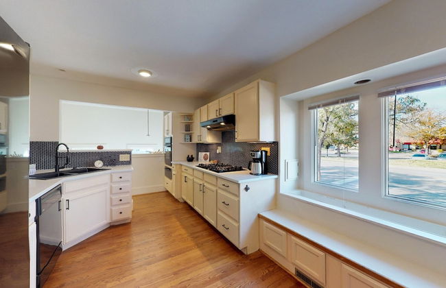 Mulberry Place: a Charming Cottage Near Old Town! - Photo 8