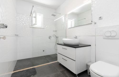 Modern Villa Near the Sea - Foto 47