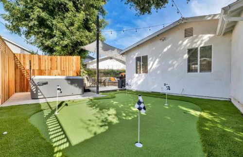 Modern Cottage, Hot Tub, Bistro Patio, Putting Green, Walk to All! - Foto 34