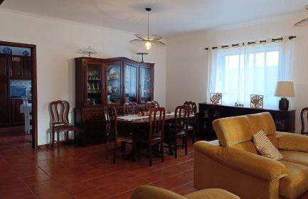 Ben House, private parking - Photo 21