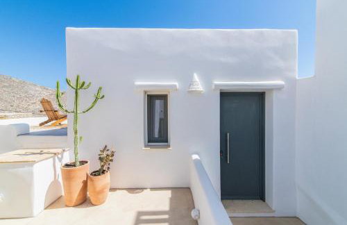 PANORMOS ART Beachfront Suites - Photo 3