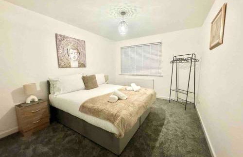 Cosy Home in Swindon 3 with parking centrally located-Business or Leisure - Foto 4