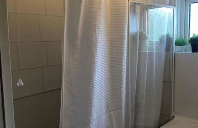 Small Modern Comfortable 2 Bedroom Apartment - Cmyr - Foto 17