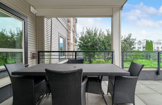 Opulent Oasis Exquisite 2Bedroom Retreat - Photo 14