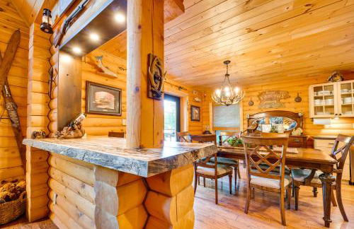Spacious Packwood Cabin with Hot Tub - Near River - Foto 8