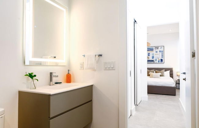 The Modernista 2 - Large Townhome With Pool - Foto 41