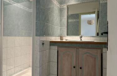 L'Oliveda - complètement climatisée, piscine, calme, proche commerce et lac, ski à 45min - Foto 36