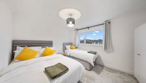 Long-short-stay Medway home with parking, WiFi &pool table - Foto 3, towels
