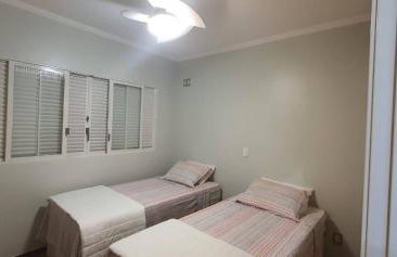 Casa e Piscina no centro São Carlos - Foto 6