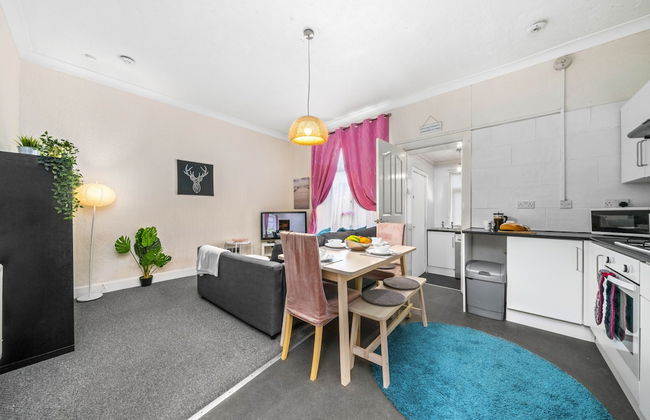 One Bedroom Apartment by Klass Living Serviced Accommodation Bellshill - Elmbank Street Apartment with WIFI and Parking - Foto 1