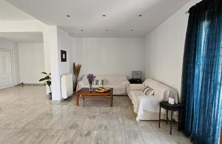 Grace and Harmony of Ancient Corinth - Foto 16