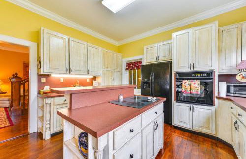 Elegant and Spacious Retreat about 18 Mi to Lake Norman! - Photo 12