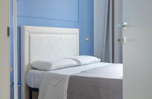 Casa Vacanze Maddalena - Palazzetto sul Lago - Diamante Blu - Foto 17