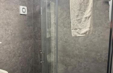 City Centre 2 Bed Apartment - Foto 15