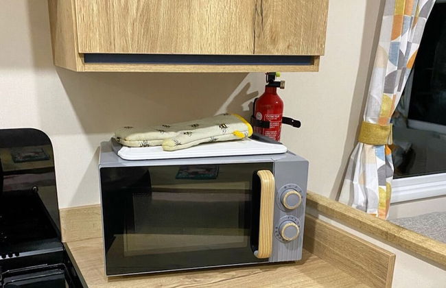 Lovely 2-bed Chalet in Prestatyn - Photo 4