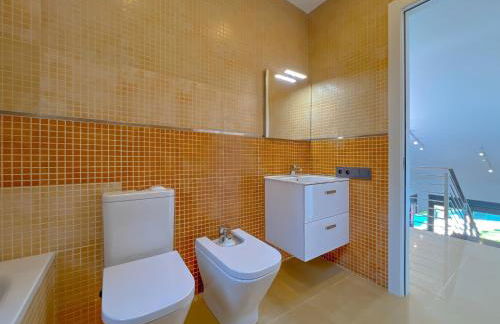 Villa in Costa Brava with Private Pool - Foto 32