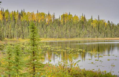 Lakefront Bliss! Ultimate Soldotna Retreat with Deck - Foto 26