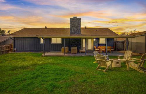 Custom Designer Home. Sleeps 9. Close to domain Q2 - Foto 30