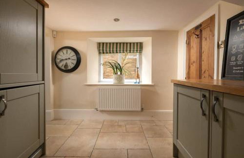 Cosy Farmhouse in Bibury - Dog Friendly & Hot Tub - Foto 27