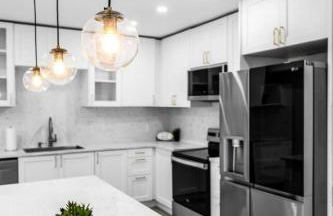 Contemporary Family Oasis Pool and Comfort - Foto 34