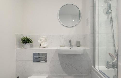 Lovely Home Near Canal, Park, & Central MK - Photo 24