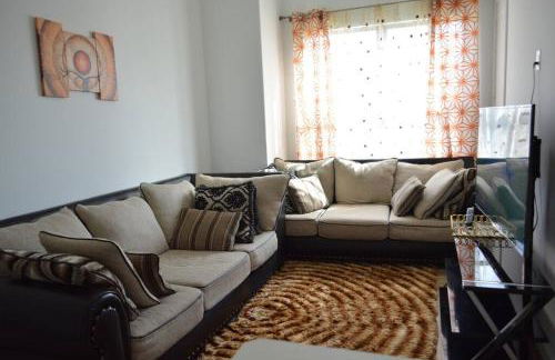 Tranquil Downtown Escape with Backyard - Photo 21