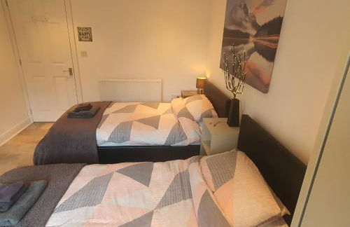 Idyllic 2 Bedroom Self-Contained UpsideDown Annexe - Photo 42