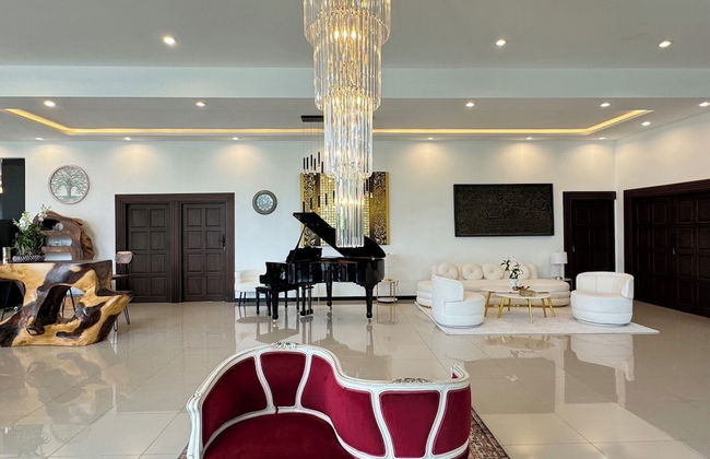 Huge Pool Villa with Private Lake - Foto 17