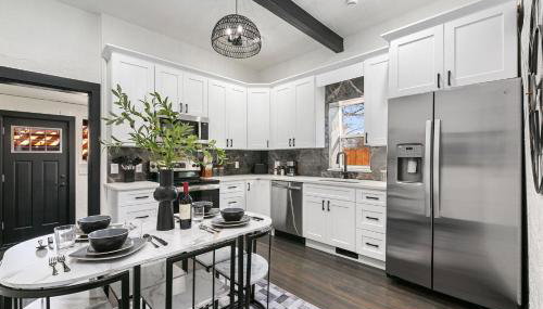 Old Town Retreat with Hot Tub - Steps from CSU! - Foto 2