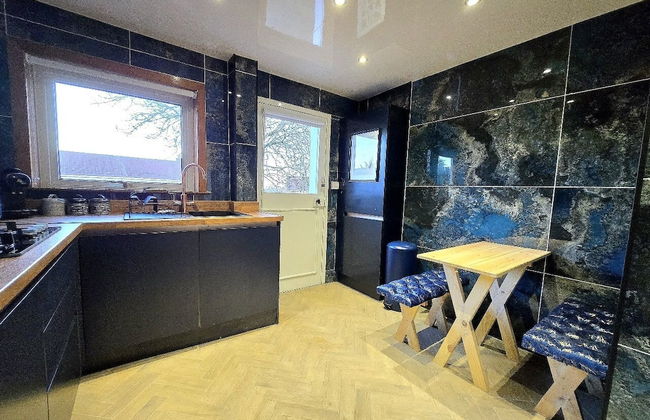 Quirky 2-Bed with Free Parking - Foto 19