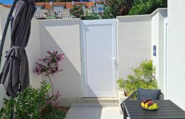 Tiki Studio - Foto 2