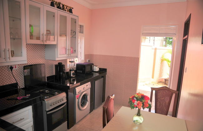 Victoria Lake View Guest House & Safaris - Photo 9