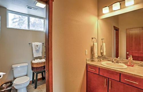 Breezy Lake Chelan Condo with Pool and Hot Tub Access! - Foto 15