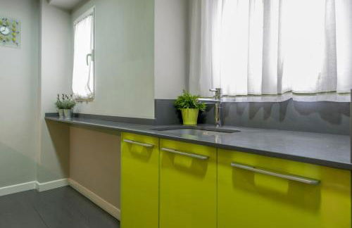 Apartamento Plaza de Castilla II - Urbano con Estilo y Funcional - Foto 23