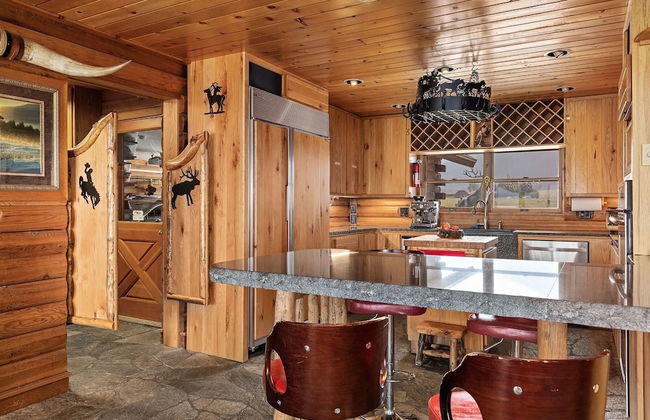 NEW! Elk Refuge Safari Chalet with Teton Views! - Foto 6