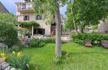 Authentic Stone House Lola - Foto 79