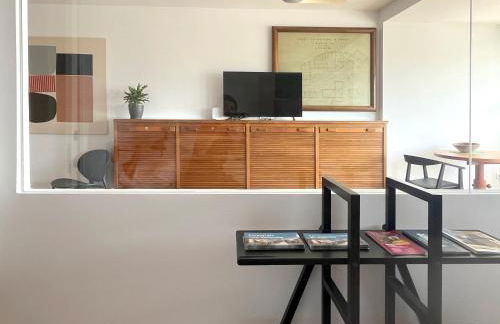 Stylish well-connected beachfront flat - Foto 42