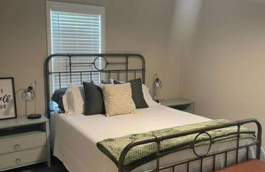 Piper's Place - 2 Bedroom House in DT Hamilton - Foto 2